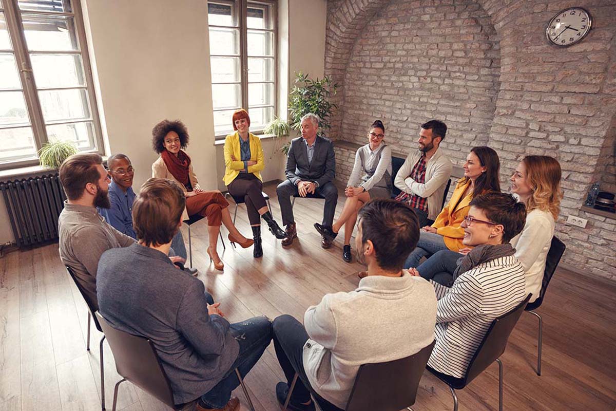 professionals group session of mental health and addiction treatment for professionals in florida