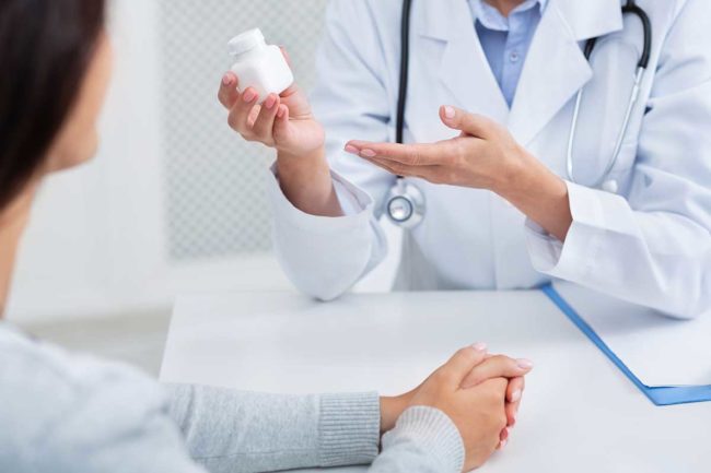 Doctor introduces woman to drugs that are helpful with alcohol detox