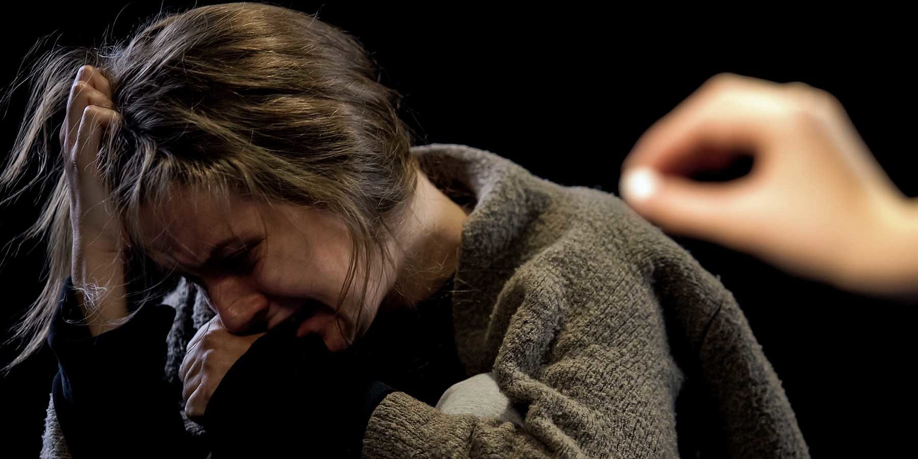 A woman experiencing cocaine withdrawal symptoms